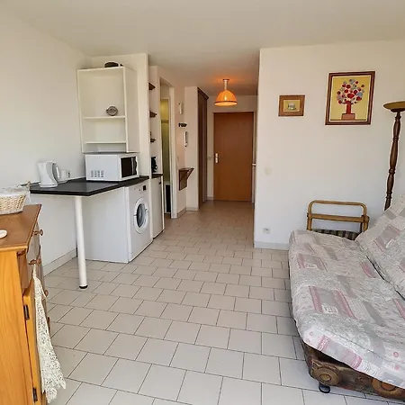 En Rdc Avec Jardin Privatif Et Piscine, A 50m De La - Saint-cyprien - Fr-1-732-6 Apartman *